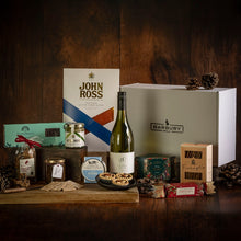 Load image into Gallery viewer, The Classic Christmas Hamper