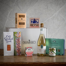 Load image into Gallery viewer, The Foodie's Alcohol Free Hamper