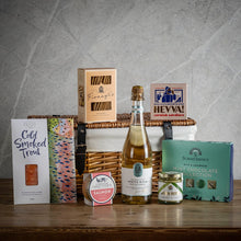 Load image into Gallery viewer, The Foodie's Alcohol Free Hamper